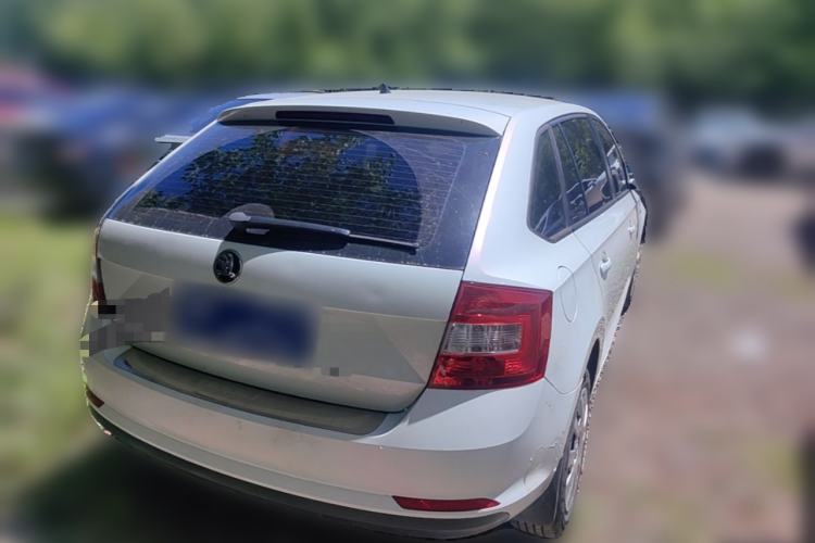 Used Skoda Rapid Spaceback 2016 Revised Version 1.6L Automatic Front-Drive Edition Rear Right 45 Deg