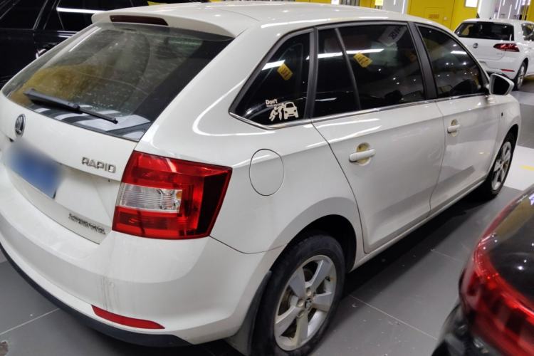 Used Skoda Rapid Spaceback 2016 Revised 1.6L Automatic Chuanxing Version Rear Right 45 Deg