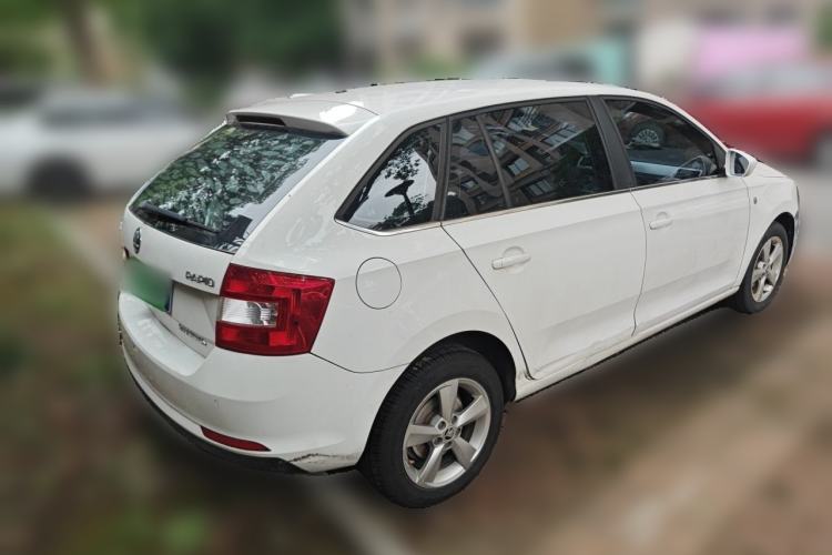 Used Skoda Rapid Spaceback 2016 Revised 1.6L Automatic Chuanxing Version Rear Right 45 Deg
