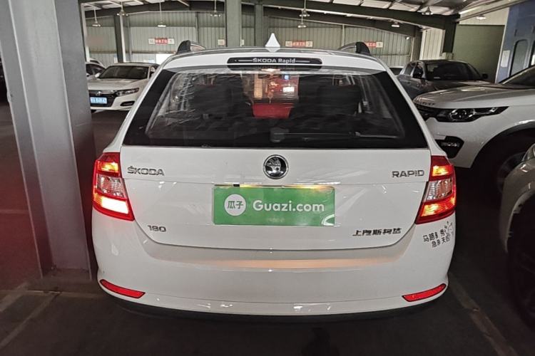 Used Skoda Rapid Spaceback 2016 Revised Version 1.6L Manual Front-Drive Edition Rear