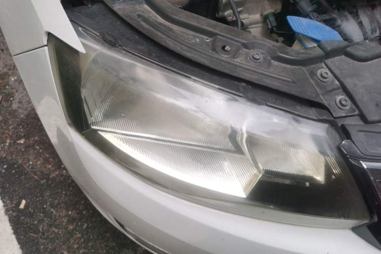 Used Skoda Rapid Spaceback 2016 Revised 1.6L Automatic Chuanxing Version Right Front Headlight