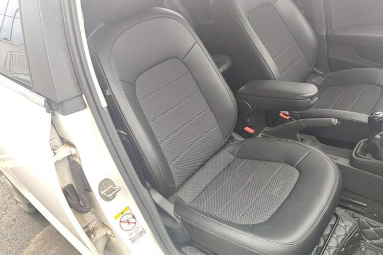 Used Skoda Rapid Spaceback 2016 Revised 1.6L Manual Chuanxing Edition Right Front Seat