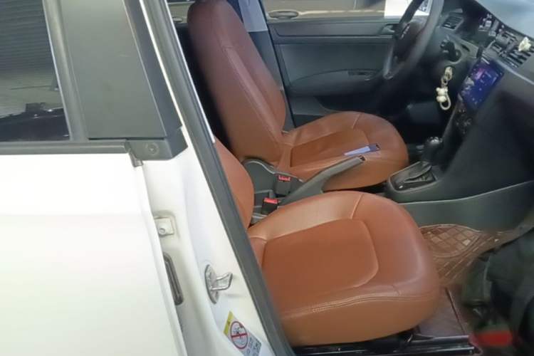 Used Skoda Rapid Spaceback 2016 Revised Version 1.6L Automatic Front-Drive Edition Right Front Seat