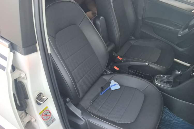 Used Skoda Rapid Spaceback 2016 Revised 1.6L Automatic Chuanxing Version Right Front Seat