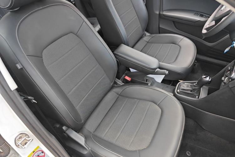 Used Skoda Rapid Spaceback 2016 Revised 1.6L Automatic Chuanxing Version Right Front Seat