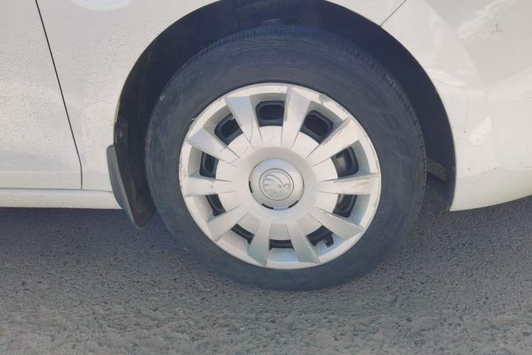 Used Skoda Rapid Spaceback 2016 1.6L Automatic Chuanxing Edition Right Front Wheel Hub