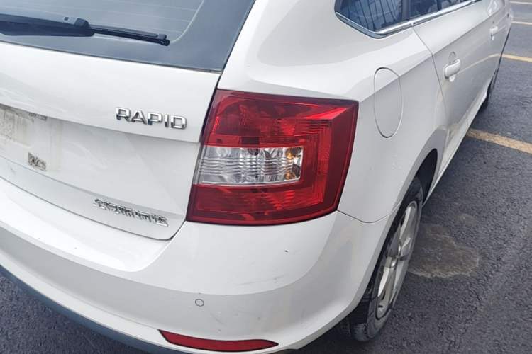 Used Skoda Rapid Spaceback 2016 Revised 1.6L Manual Chuanxing Edition Right Rear Taillight