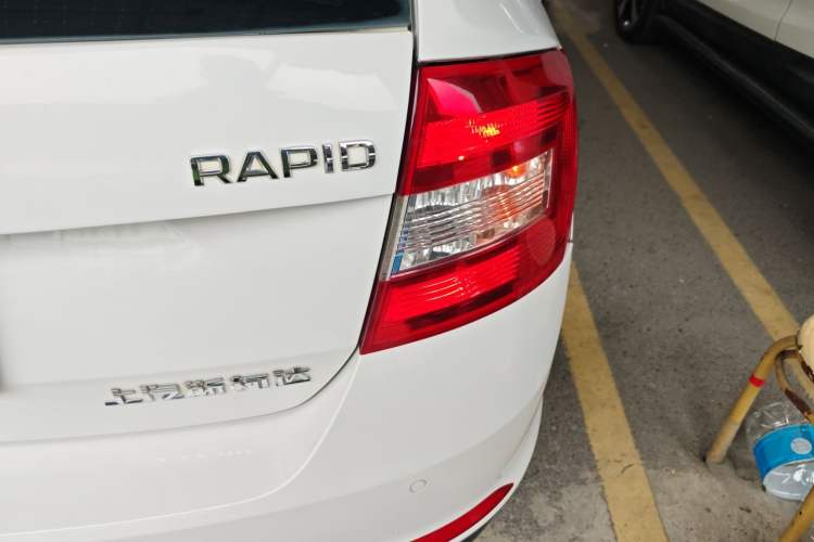 Used Skoda Rapid Spaceback 2016 Revised 1.6L Automatic Chuanxing Version Right Rear Taillight