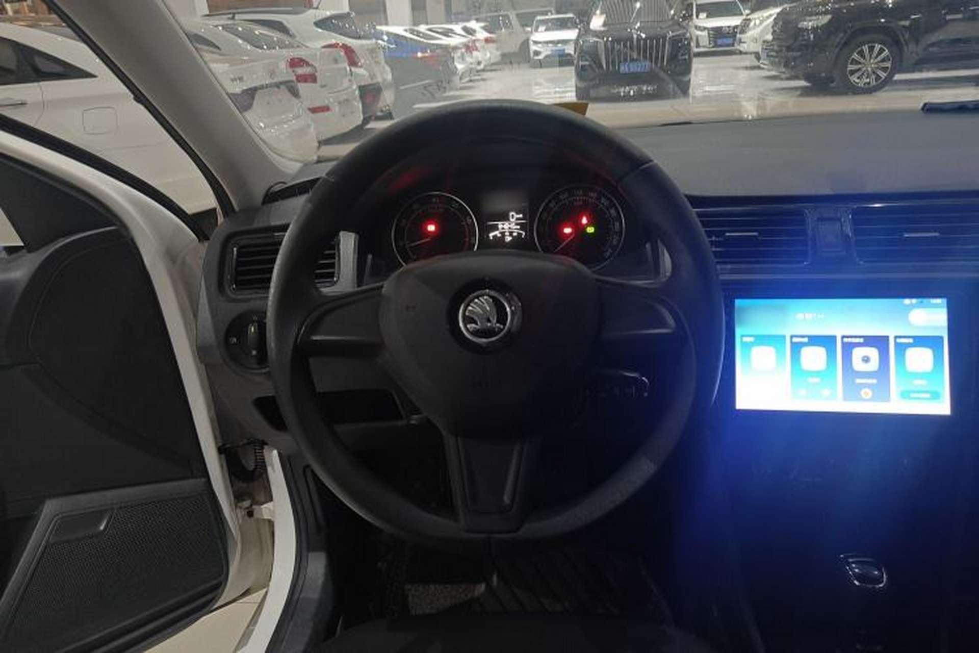 Used Skoda Rapid Spaceback 2016 Revised Version 1.6L Automatic Front-Drive Edition Steering Wheel