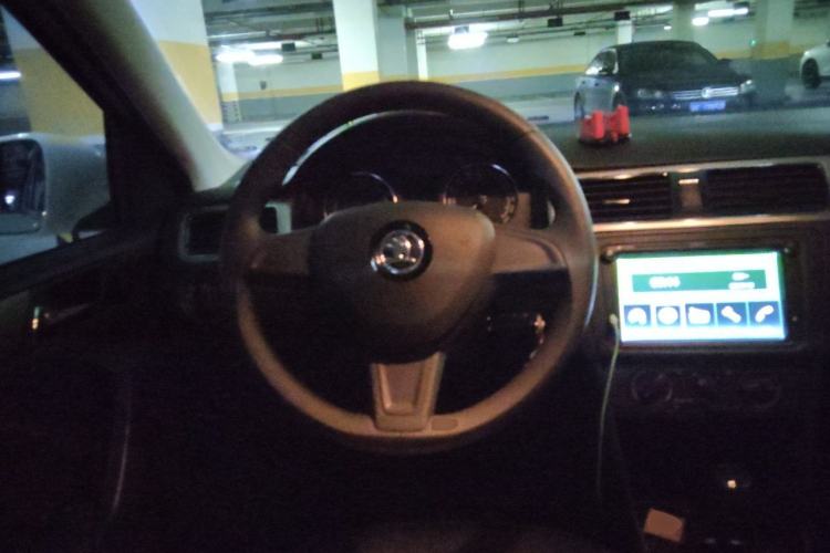 Used Skoda Rapid Spaceback 2016 Revised 1.6L Automatic Chuanxing Version Steering Wheel