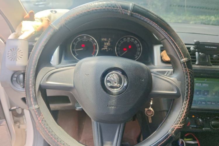 Used Skoda Rapid Spaceback 2016 1.6L Automatic Chuanxing Edition Steering Wheel