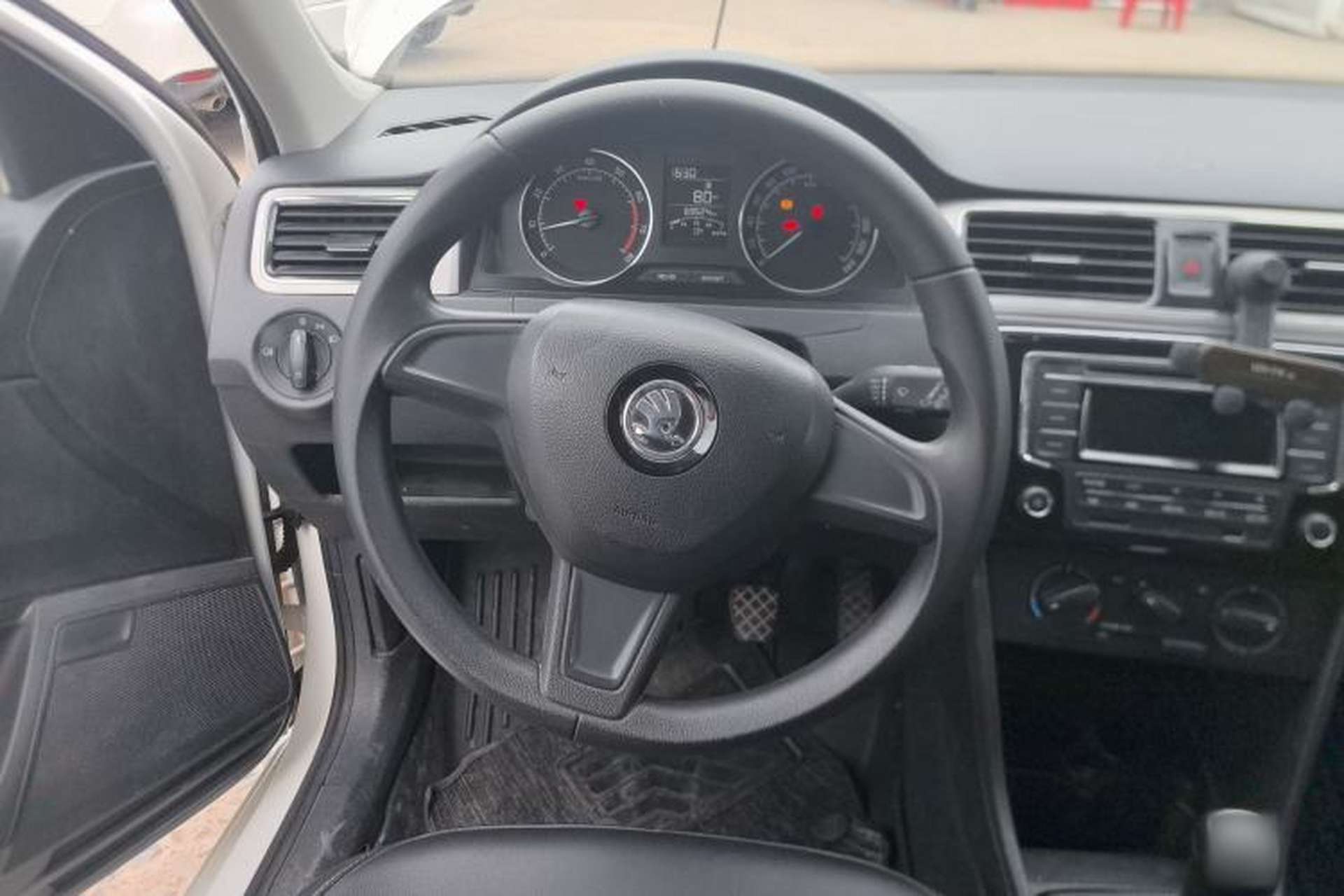 Used Skoda Rapid Spaceback 2016 1.6L Manual Trend Edition Steering Wheel