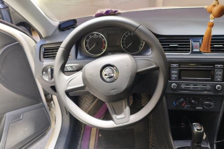Used Skoda Rapid Spaceback 2016 1.6L Automatic Chuanxing Edition Steering Wheel