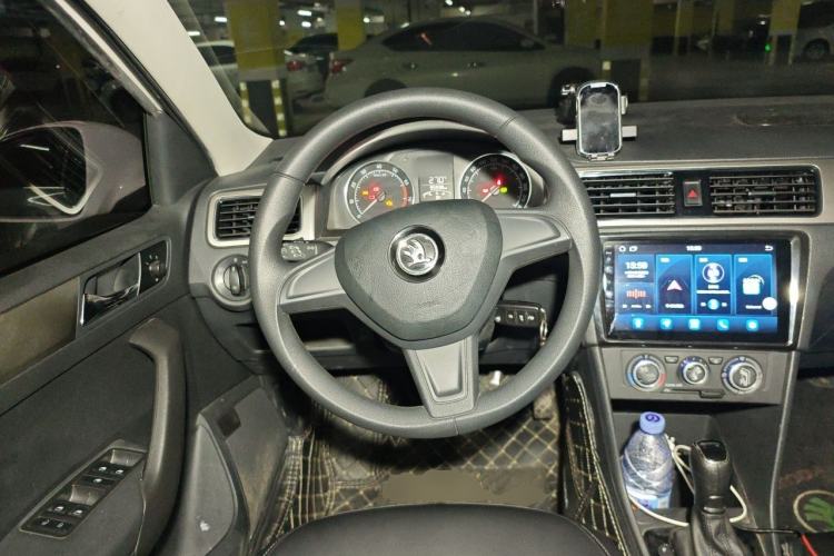 Used Skoda Rapid Spaceback 2016 1.6L Automatic Chuanxing Edition Steering Wheel