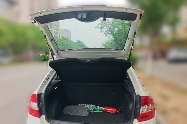 Used Skoda Rapid Spaceback 2016 Revised 1.6L Automatic Chuanxing Version Trunk