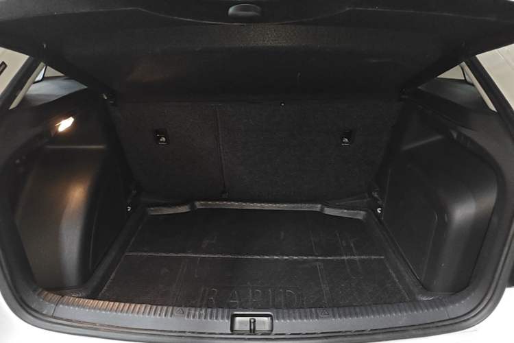 Used Skoda Rapid Spaceback 2016 Revised 1.6L Automatic Chuanxing Version Trunk