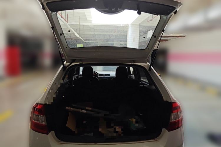 Used Skoda Rapid Spaceback 2016 Revised 1.6L Manual Chuanxing Edition Trunk