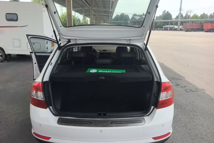 Used Skoda Rapid Spaceback 2016 Revised 1.6L Automatic Chuanxing Version Trunk