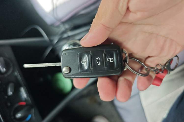 Used Skoda Rapid Spaceback 2016 Revised Version 1.6L Manual Front-Drive Edition Vehicle Key