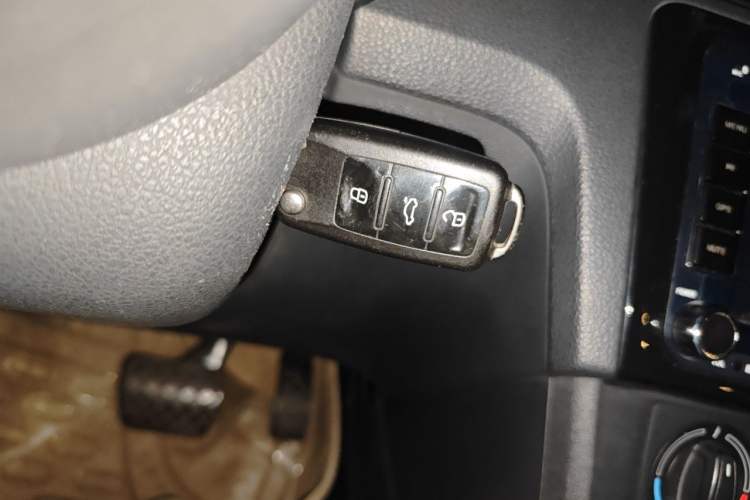 Used Skoda Rapid Spaceback 2016 Revised Version 1.6L Automatic Front-Drive Edition Vehicle Key