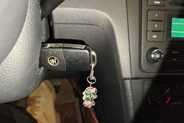 Used Skoda Rapid Spaceback 2016 1.6L Automatic Chuanxing Edition Vehicle Key