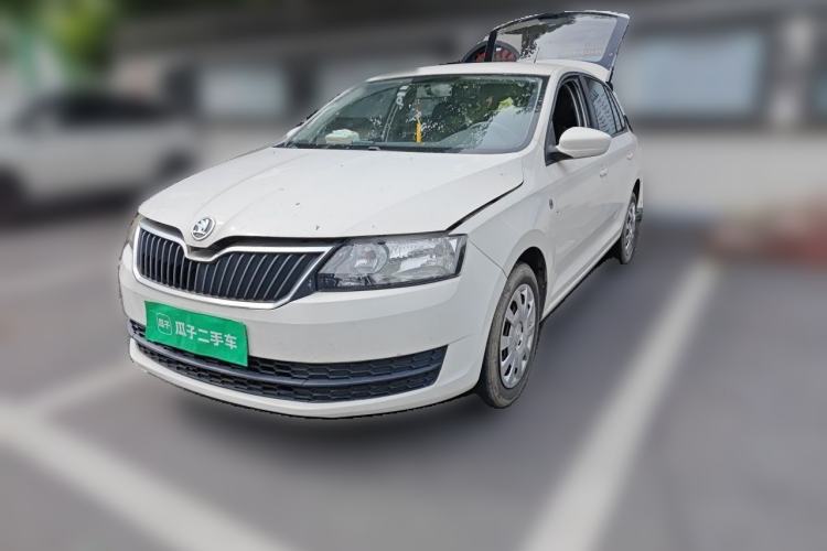 Used Skoda Rapid Spaceback 2016 Revised Version 1.4L Manual Front-Drive Edition Guazi used car, China used car export, Used car for sale, Used cars, Cheapest cars for sale