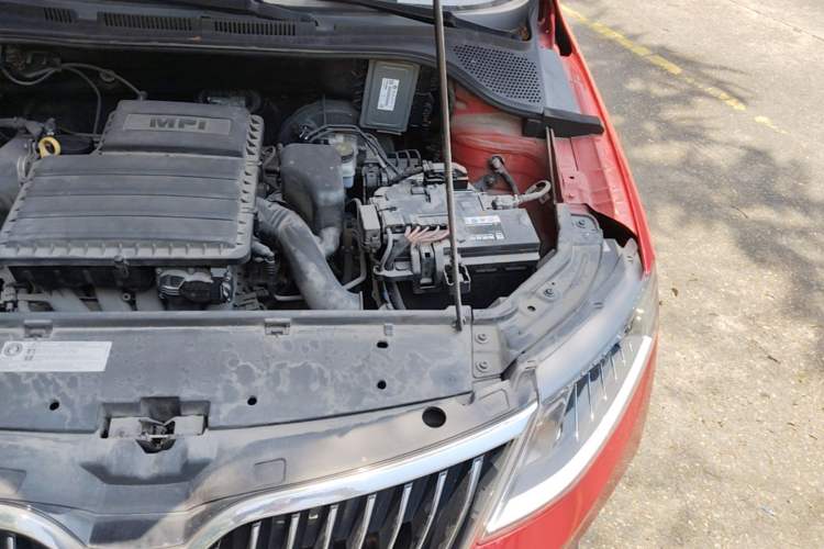 Used Skoda Rapid Spaceback 2018 1.6L Automatic Sport Edition Engine Bay Left