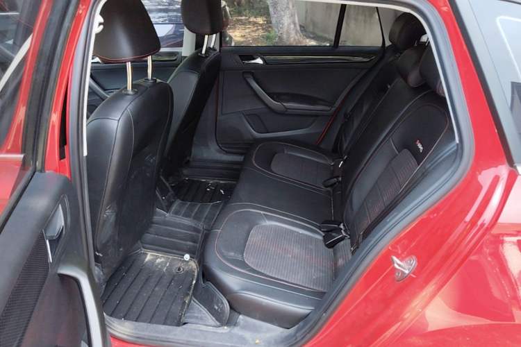 Used Skoda Rapid Spaceback 2018 1.6L Automatic Sport Edition Left Rear Seat