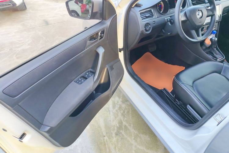 Used Skoda Rapid Spaceback 2018 1.6L Automatic Standard Edition Driver Seat