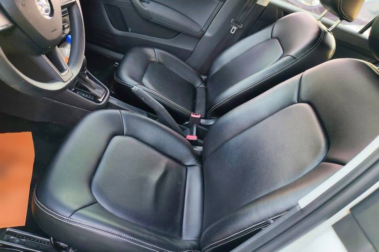 Used Skoda Rapid Spaceback 2018 1.6L Automatic Standard Edition Left Front Seat