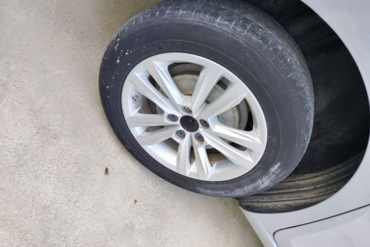 Used Skoda Rapid Spaceback 2018 1.6L Automatic Standard Edition Right Rear Wheel Hub