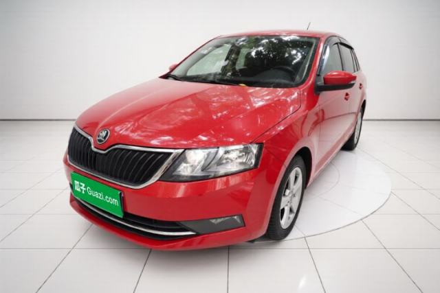 Skoda Rapid Spaceback 2018 1.6L Automatic Comfort Edition с пробегом