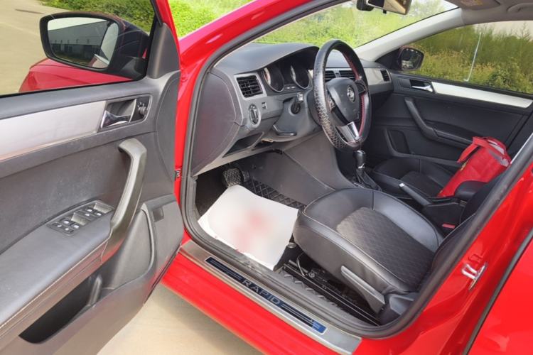 Used Skoda Rapid Spaceback 2018 1.6L Automatic Comfort Edition Driver Seat