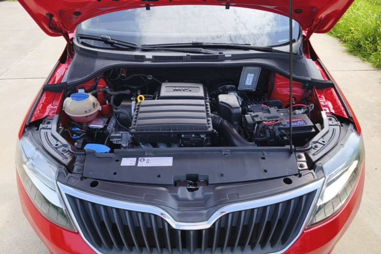 Used Skoda Rapid Spaceback 2018 1.6L Automatic Comfort Edition Engine Bay