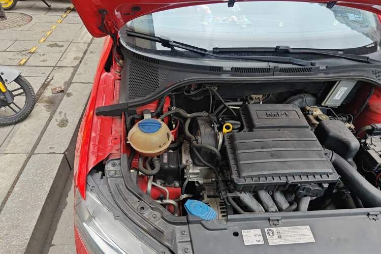 Used Skoda Rapid Spaceback 2018 1.6L Automatic Standard Edition Engine Bay Right