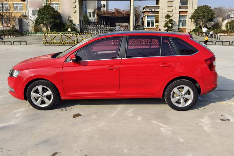 Used Skoda Rapid Spaceback 2018 1.6L Automatic Comfort Edition Exterior 12
