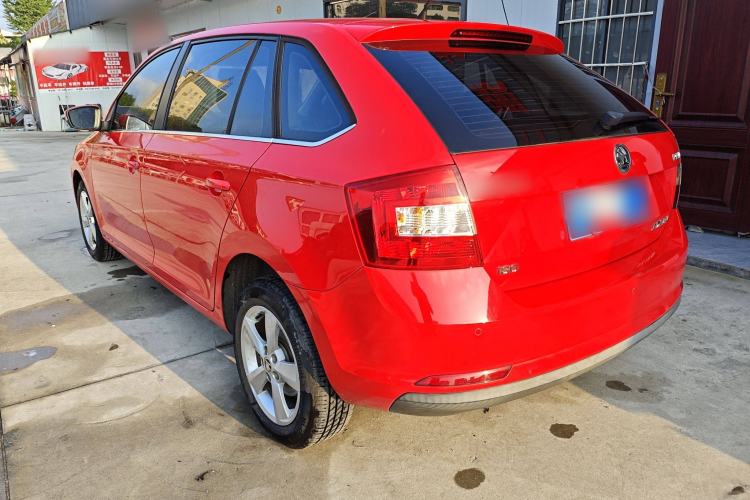 Used Skoda Rapid Spaceback 2018 1.6L Automatic Comfort Edition Exterior 2