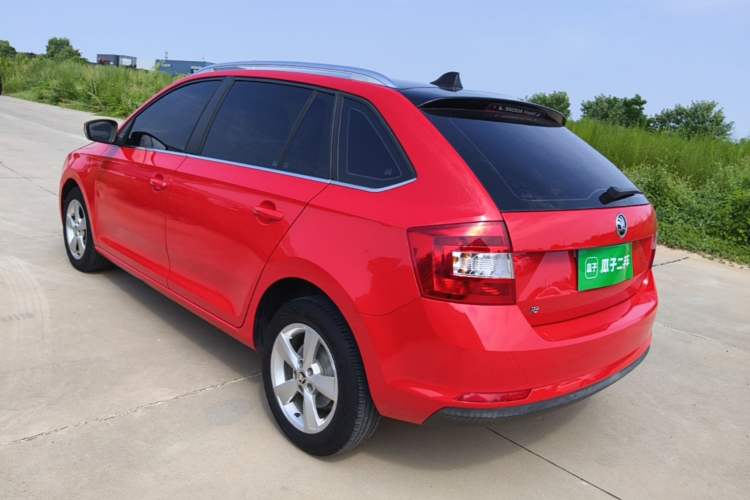 Used Skoda Rapid Spaceback 2018 1.6L Automatic Comfort Edition Exterior 2
