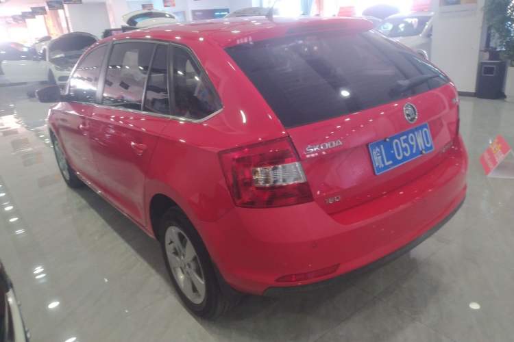 Used Skoda Rapid Spaceback 2018 1.6L Automatic Comfort Edition Exterior 3