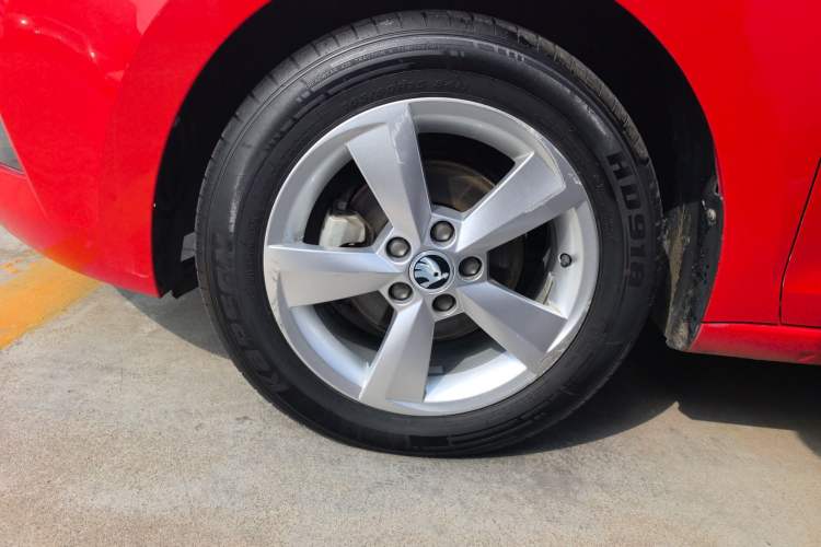 Used Skoda Rapid Spaceback 2018 1.6L Automatic Comfort Edition Exterior 4