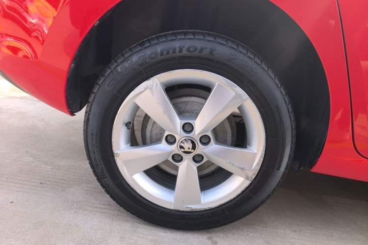 Used Skoda Rapid Spaceback 2018 1.6L Automatic Comfort Edition Exterior 5