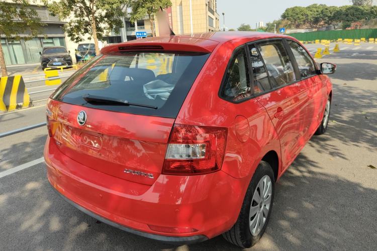 Used Skoda Rapid Spaceback 2018 1.6L Automatic Standard Edition Exterior 5