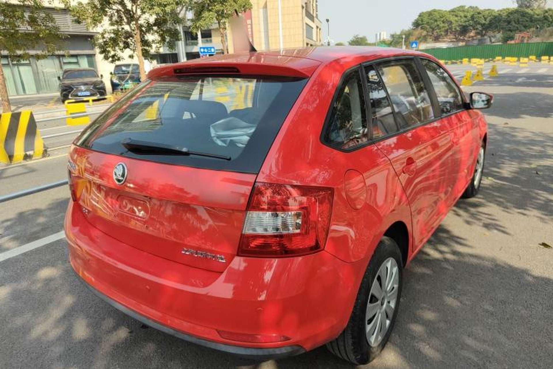 Used Skoda Rapid Spaceback 2018 1.6L Automatic Standard Edition Exterior 5