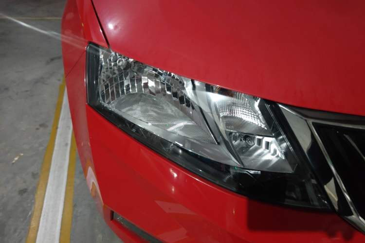 Used Skoda Rapid Spaceback 2018 1.6L Automatic Comfort Edition Exterior 5