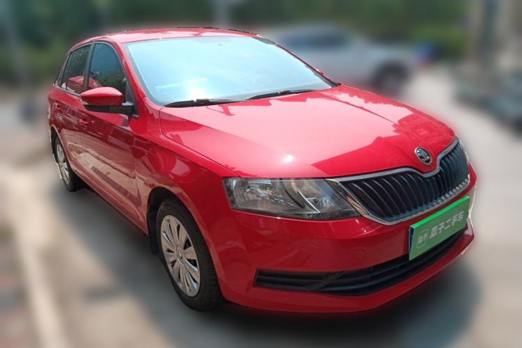 Used Skoda Rapid Spaceback 2018 1.6L Automatic Standard Edition Front Right 45 Deg