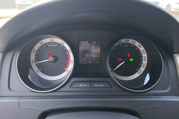 Used Skoda Rapid Spaceback 2018 1.6L Automatic Comfort Edition Instrument Cluster
