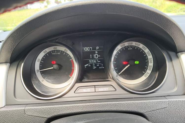 Used Skoda Rapid Spaceback 2018 1.6L Automatic Comfort Edition Instrument Cluster