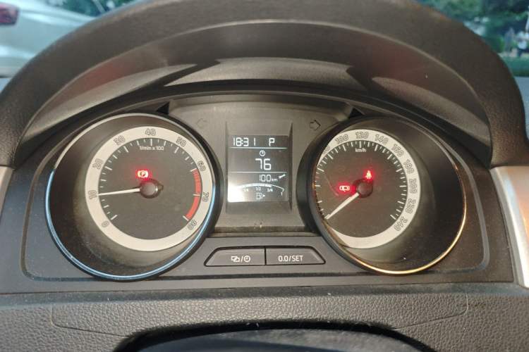 Used Skoda Rapid Spaceback 2018 1.6L Automatic Comfort Edition Instrument Cluster