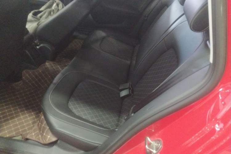 Used Skoda Rapid Spaceback 2018 1.6L Automatic Comfort Edition Interior 4