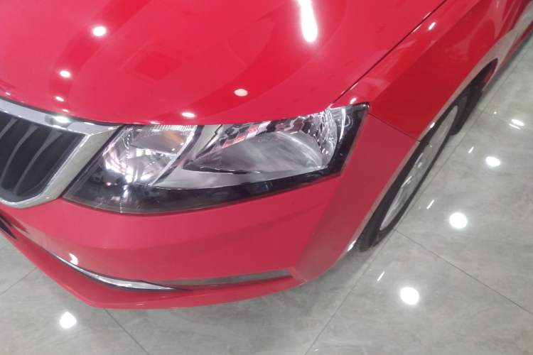 Used Skoda Rapid Spaceback 2018 1.6L Automatic Comfort Edition Left Front Headlight